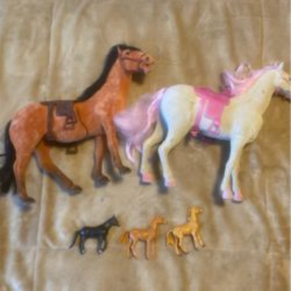Vintage Felt Cover Horses-please Read
